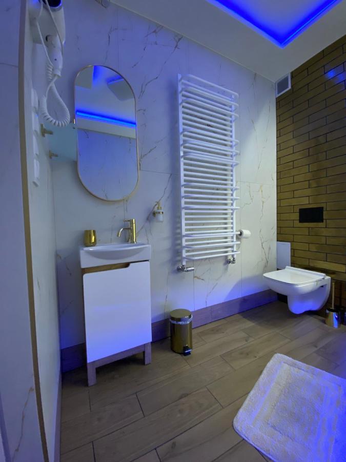Apartament "Love" Centrum Z Duza Wanna Dla Dwojga Gniezno Exterior foto