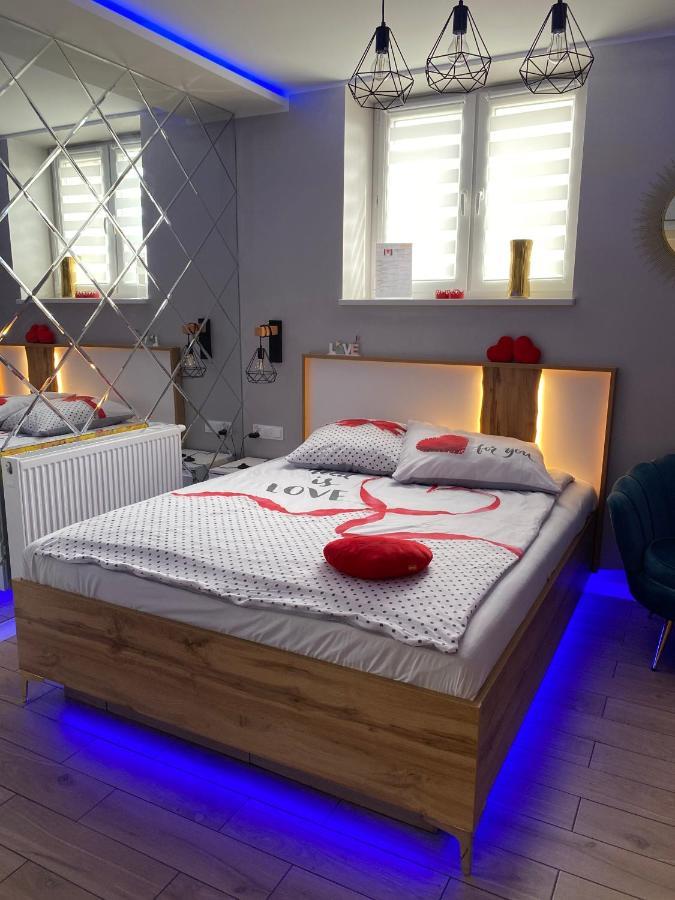 Apartament "Love" Centrum Z Duza Wanna Dla Dwojga Gniezno Exterior foto
